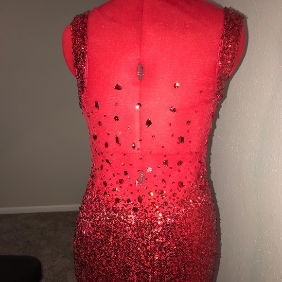RED SEQUINS DRESS ❤️ - Picture 3 of 5